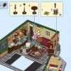 Центральная кофейня (LEGO 21319)
