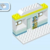 Визит к врачу (LEGO 10968)