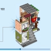 Лапшичная в центре города (LEGO 31131)