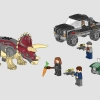 Нападение трицератопса на пикап (LEGO 76950)