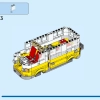Дом на колёсах на пляже (LEGO 31138)