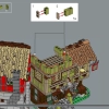 Средневековая городская площадь (LEGO 10332)