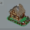 Средневековая городская площадь (LEGO 10332)