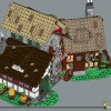 Средневековая городская площадь (LEGO 10332)