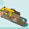 Водные виды спорта в лагере приключений (LEGO 42626)