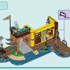 Водные виды спорта в лагере приключений (LEGO 42626)