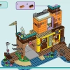 Водные виды спорта в лагере приключений (LEGO 42626)