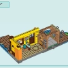 Водные виды спорта в лагере приключений (LEGO 42626)