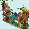 Дом на дереве в лагере приключений (LEGO 42631)