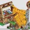Домик Белоснежки и семи гномов (LEGO 43242)