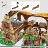 Домик Белоснежки и семи гномов (LEGO 43242)