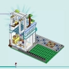Квартиры и магазины Хартлейк-Сити (LEGO 42670)